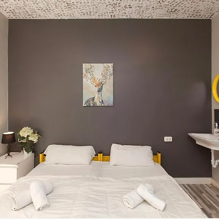 Vandrerhjem Heylola! *